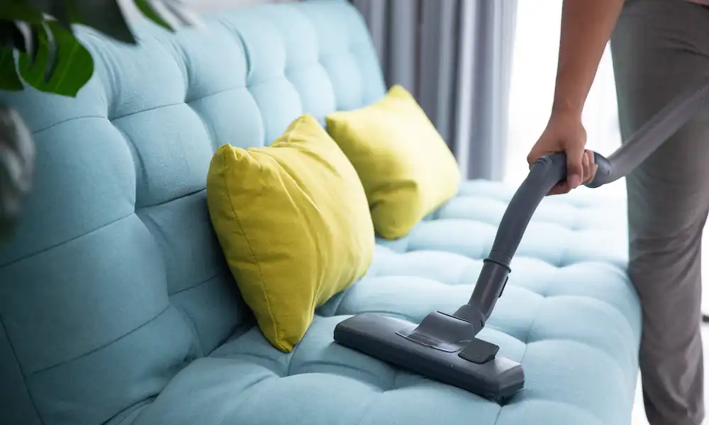 cleaning airbnb